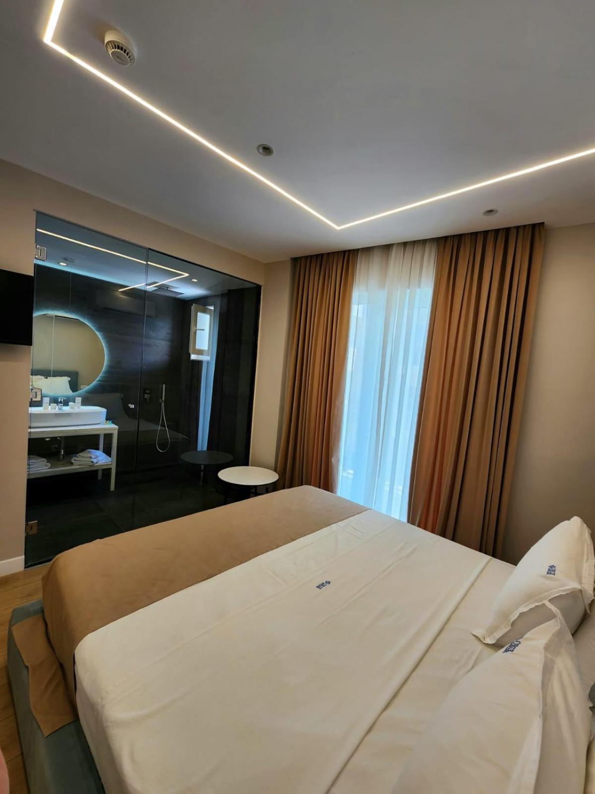 Orik & Hotell Radhimë