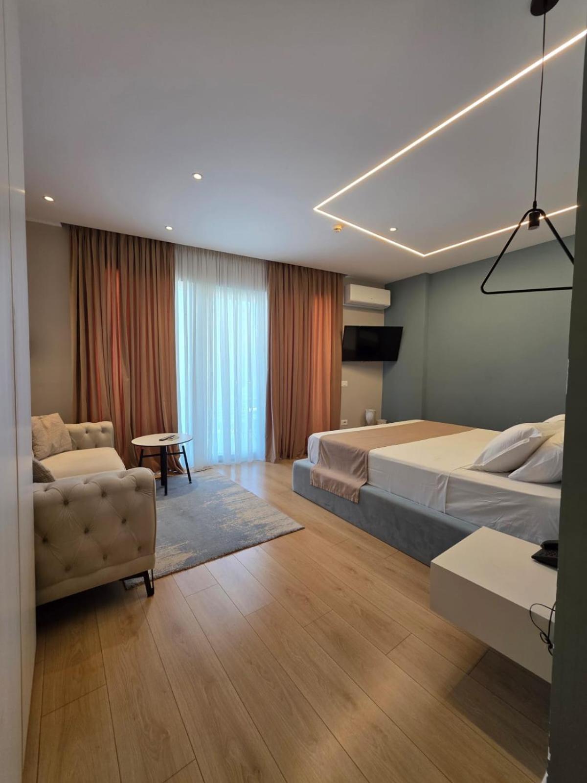 Orik & Hotell 4*